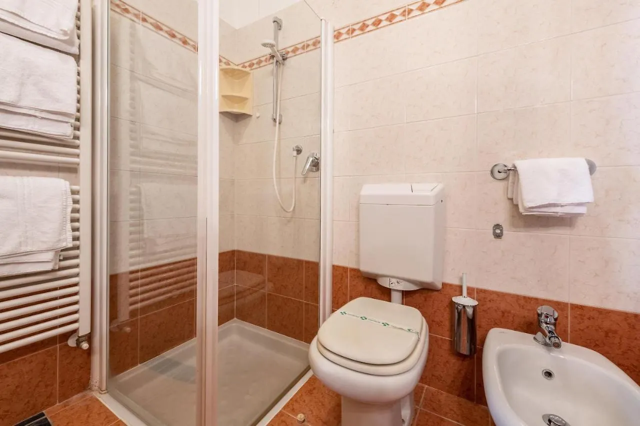 Gardasol Superior 1 Vista Lago Toscolano Maderno Aparthotel