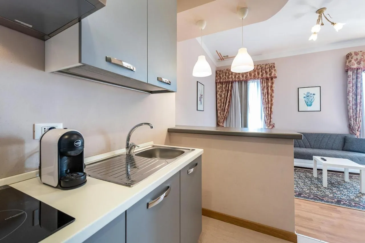 Gardasol Superior 1 Vista Lago Toscolano-Maderno 0*,  Italia